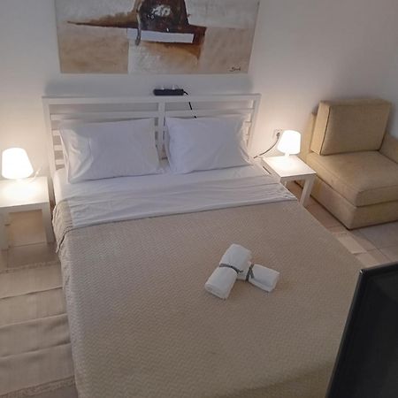 Vestige Basement Apartment Athens Atenas Exterior foto