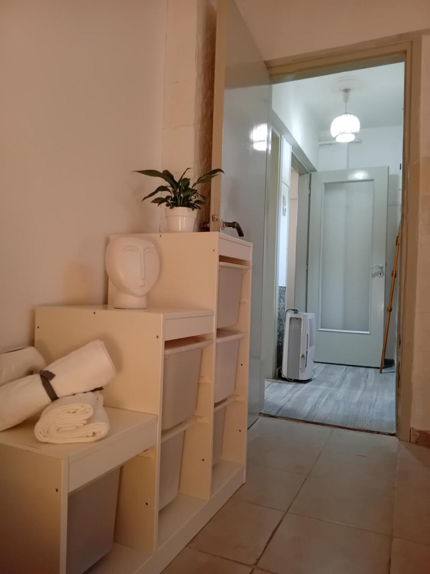 Vestige Basement Apartment Athens Atenas Exterior foto