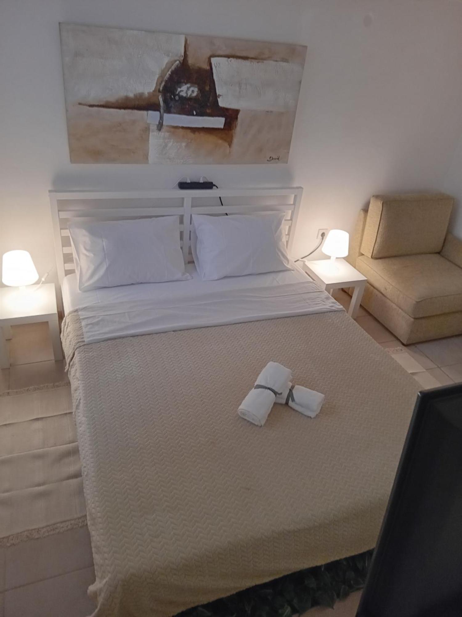 Vestige Basement Apartment Athens Atenas Exterior foto