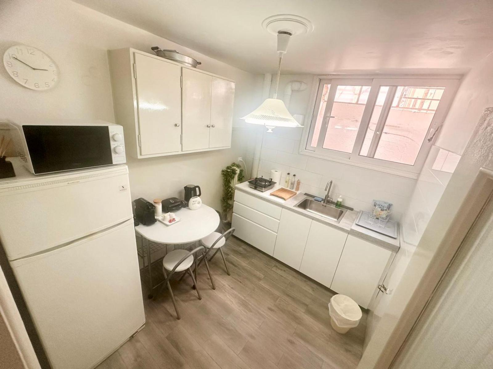 Vestige Basement Apartment Athens Atenas Exterior foto
